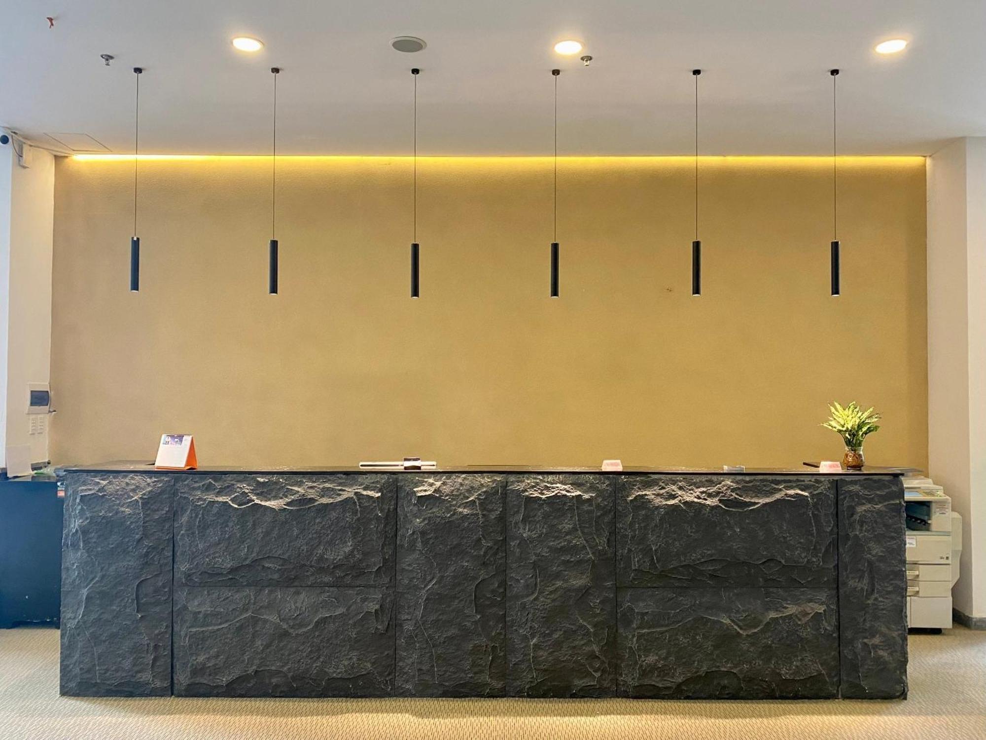 Huazhu Hotel Ho Chi Minh City Exterior photo