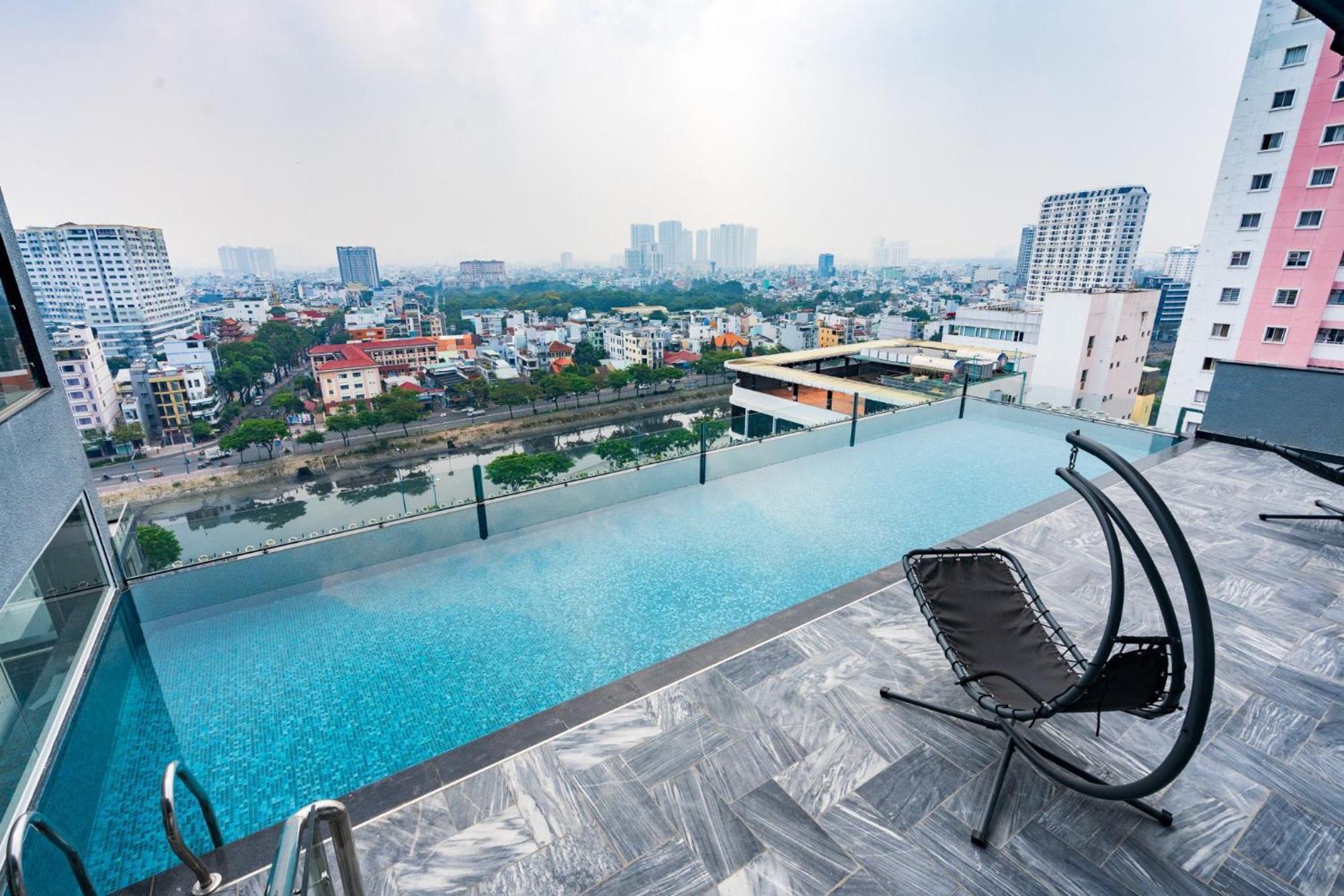 Huazhu Hotel Ho Chi Minh City Exterior photo